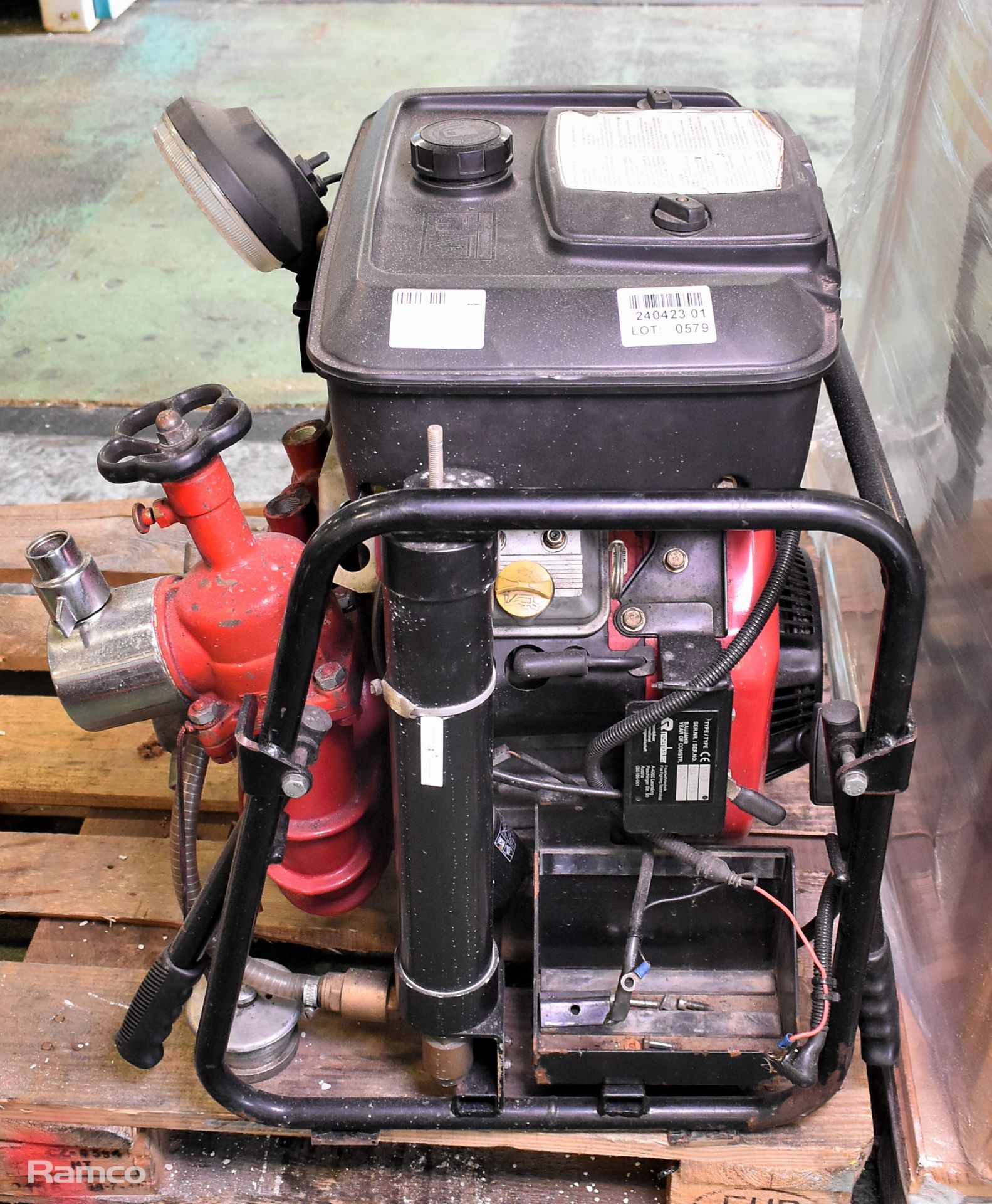 Rosenbauer Otter portable petrol water pump with Briggs & Stratton Vanguard 18HP engine - Image 6 of 8