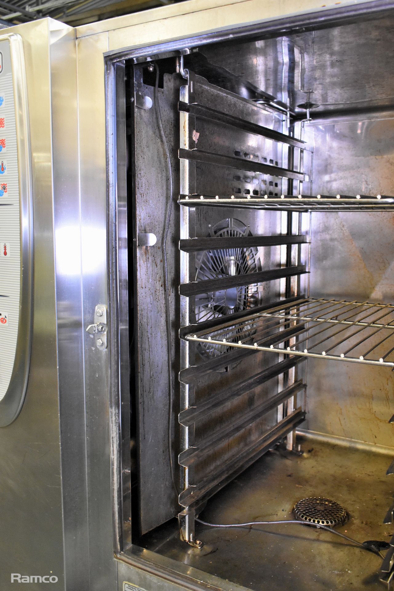 Rational CombiMaster CM 101G stainless steel 10 grid combi oven on stainless steel stand - Image 3 of 9