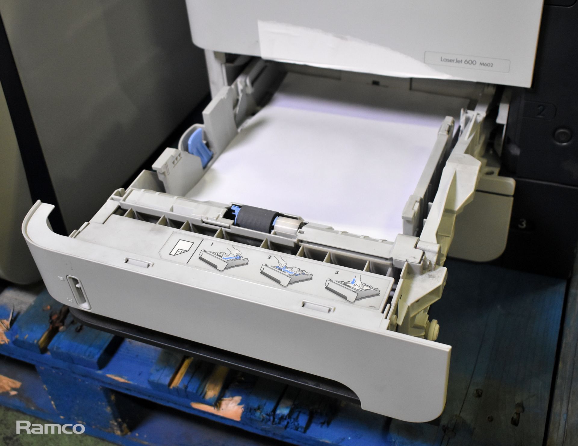 HP LaserJet 600 M602 laser printer - Image 4 of 7