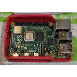 5x Raspberry Pi 4 Model B starter kits (Raspberry Pi 4, case, Micro-HDMI cable, USB-C power supply)