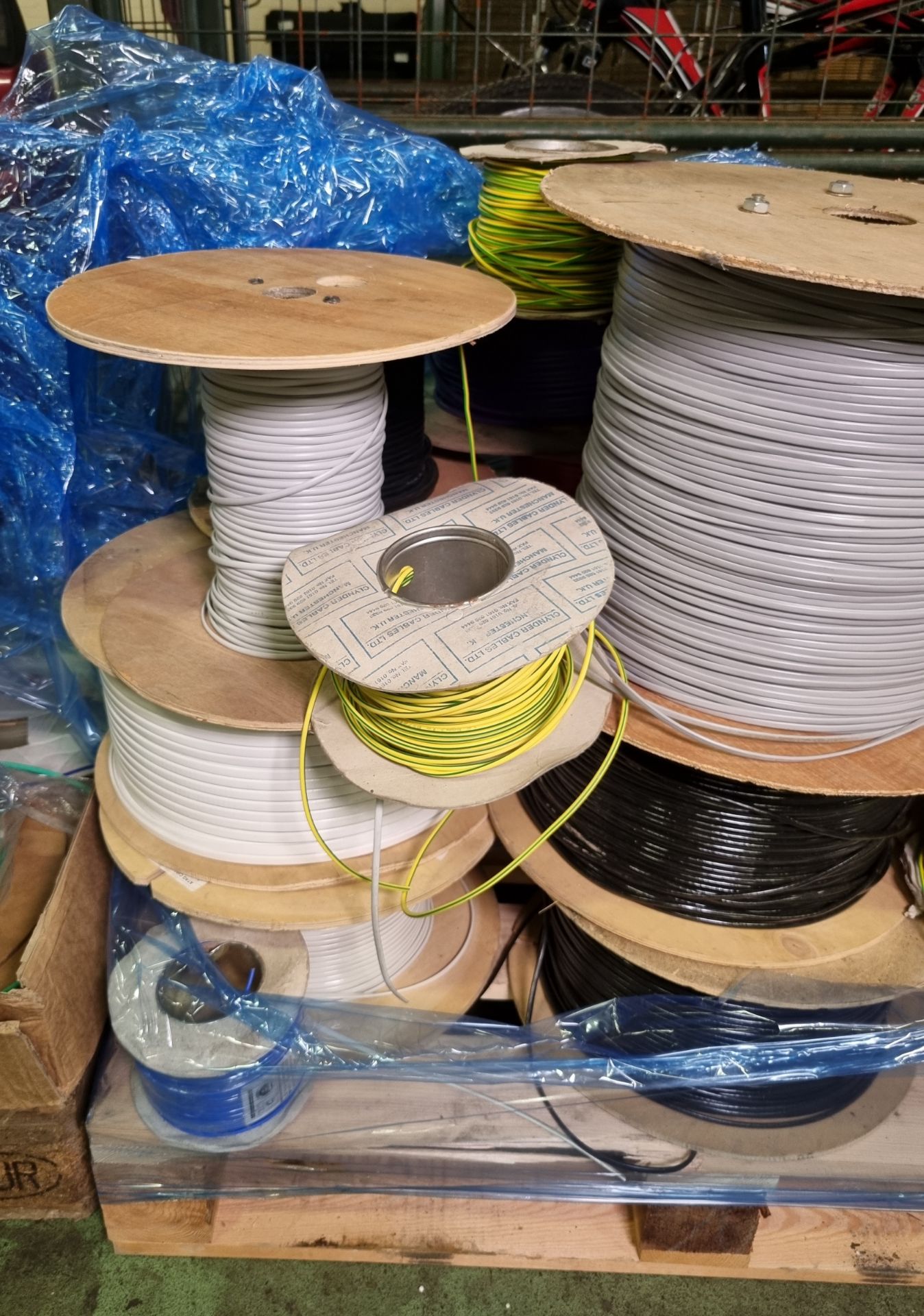 Assorted reels of multicore cables - Image 2 of 4