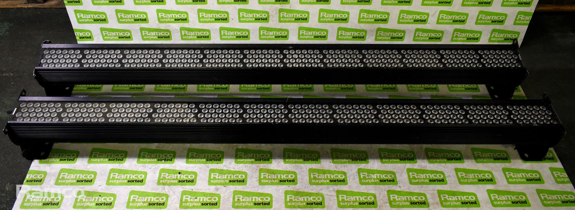 2x Chroma-Q Color Force 72 LED fixture lights with flight case - 1x FAULTY LIGHT - Image 7 of 11