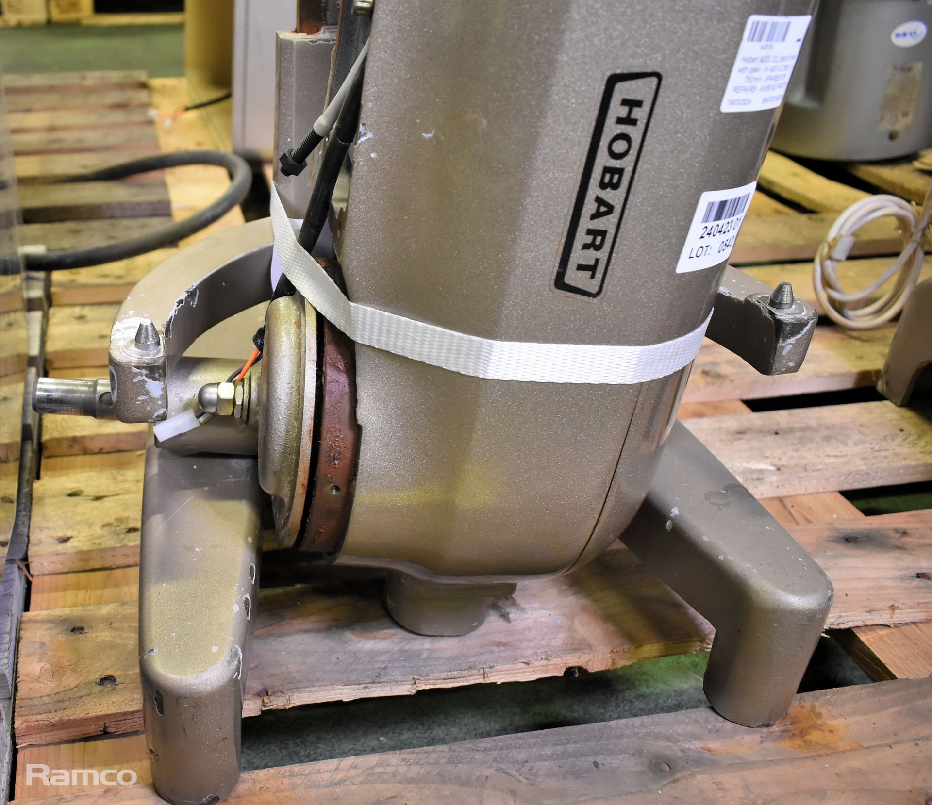 Hobart A200 20L bench mixer with bowl - W 460 x D 560 x H 780mm - SPARES OR REPAIRS - MISSING PARTS - Image 3 of 5