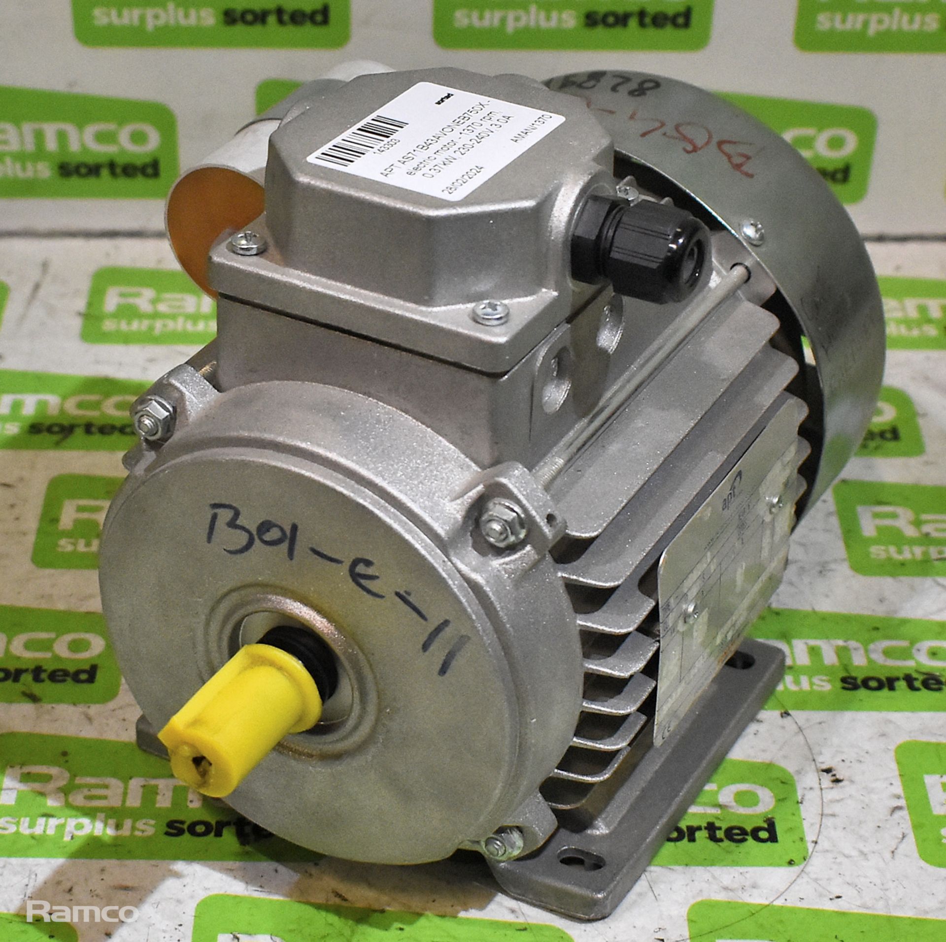 W.E.G ODG 734 T/500 - geared electric D-motor - 1410 rpm - 0.37kW - 230/400V - 1.75/1.0A - Image 4 of 9