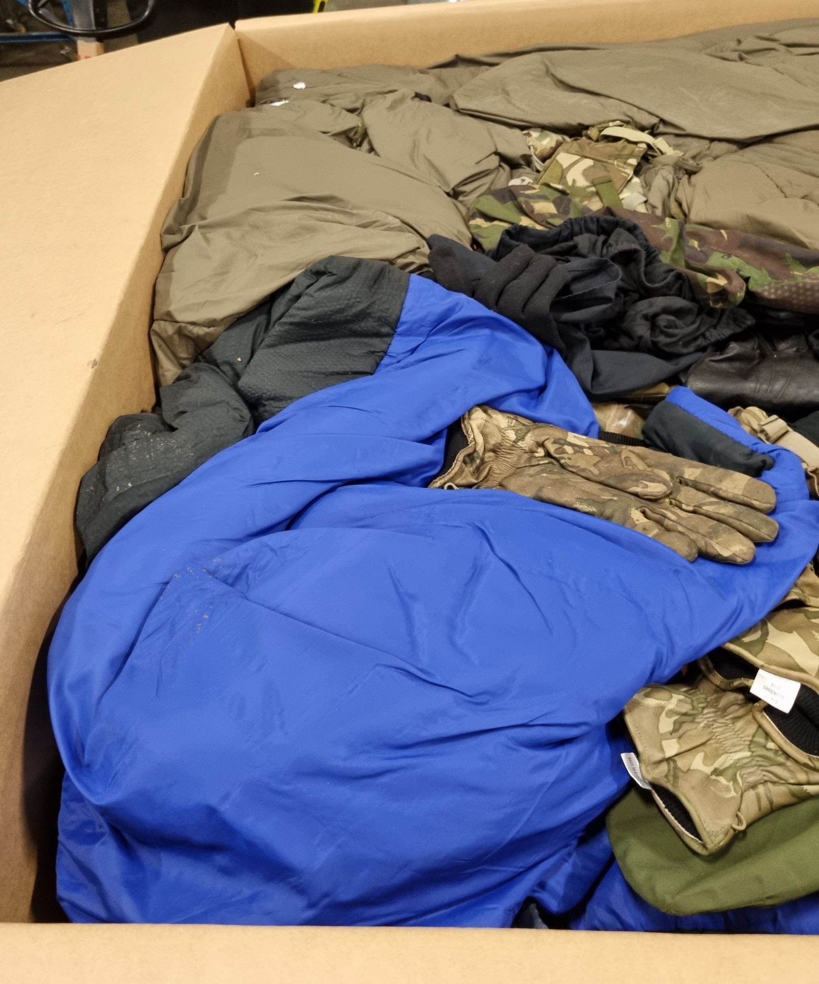 Various types of ex-military clothing The asset shows significant, irreparable damage - 162kg - Image 4 of 5
