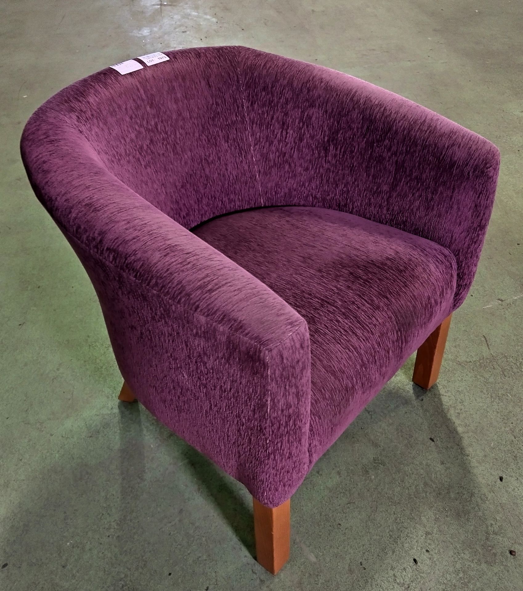 2x Purple upholstered arm chairs - worn in places - W 68 x D 68 x H 70cm Seat height 44cm - Image 3 of 3