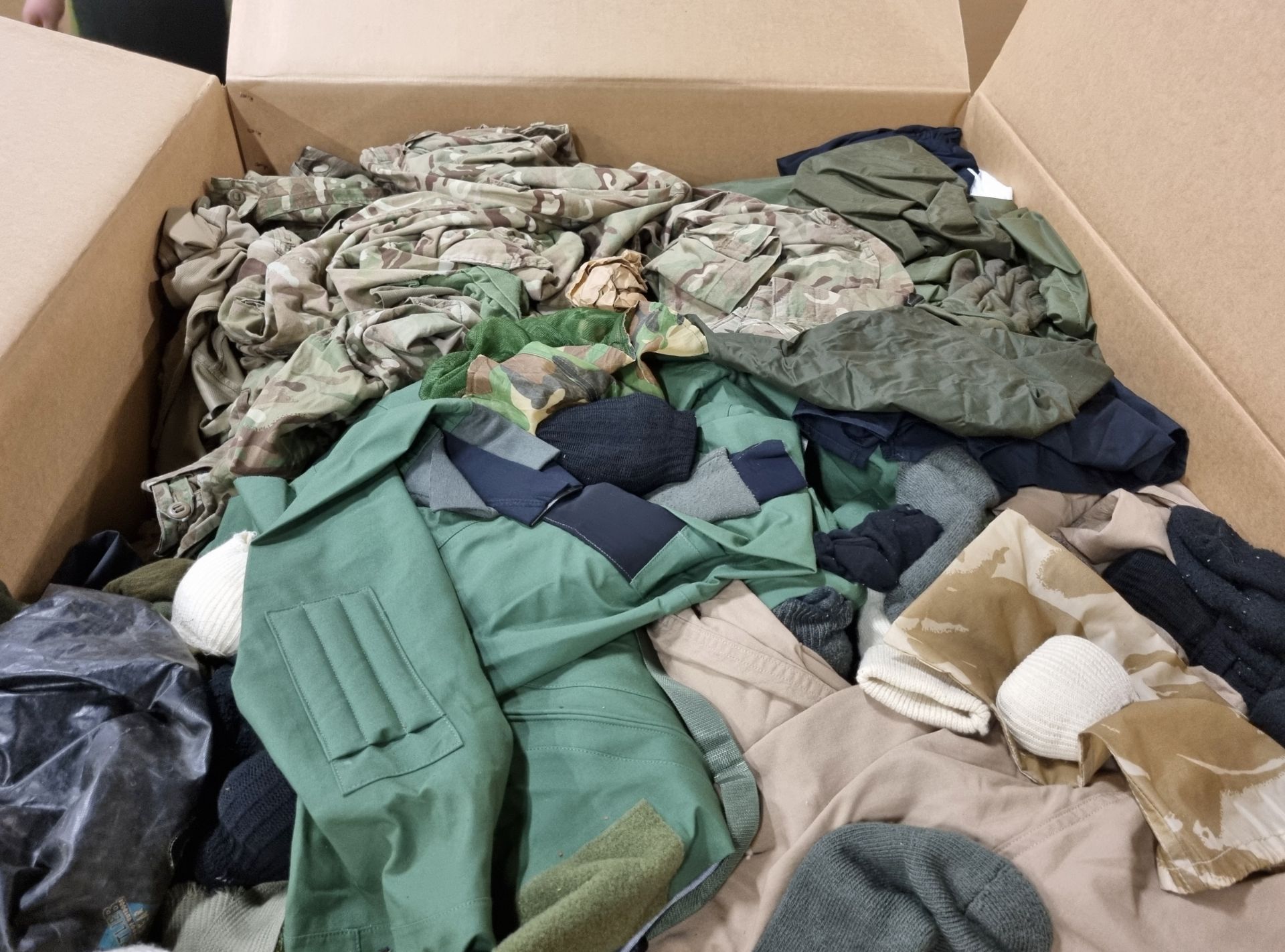 Various types of ex-military clothing The asset shows significant, irreparable damage - 182kg - Image 4 of 4