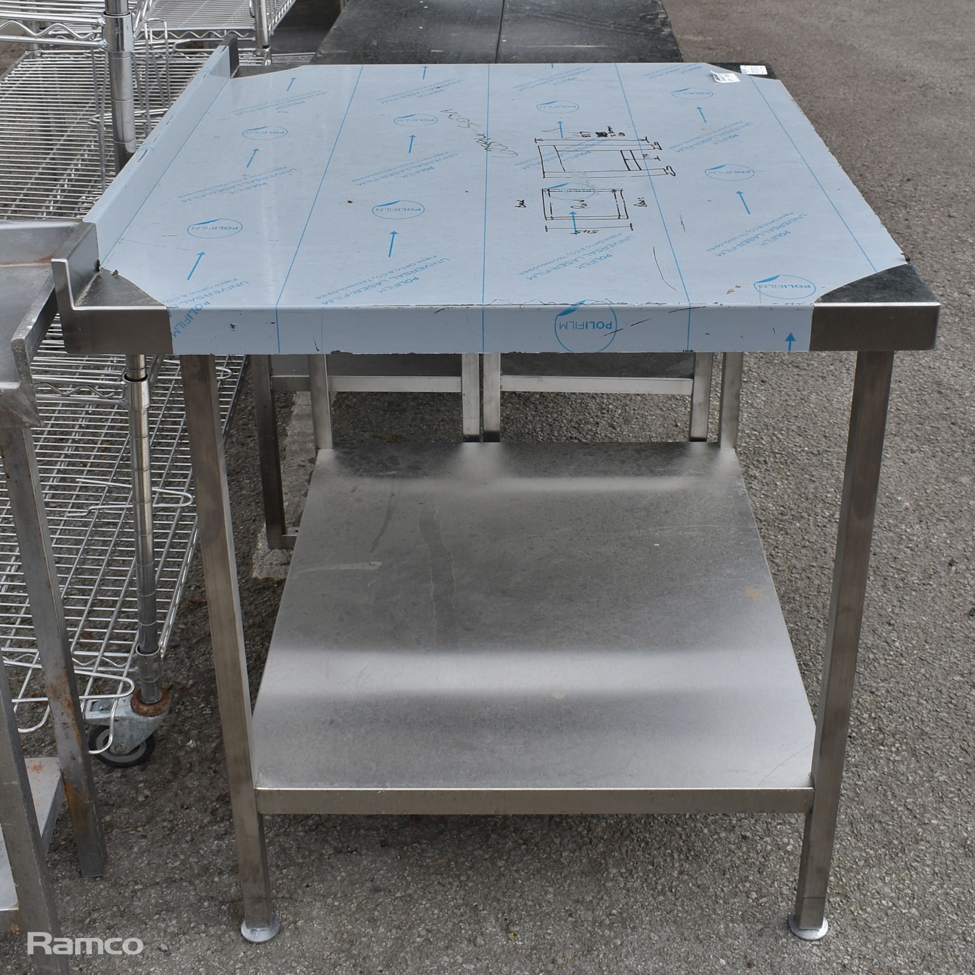 Stainless Steel table with upstand and lower shelf - L 950 x D 850 x H 940mm - Image 4 of 4