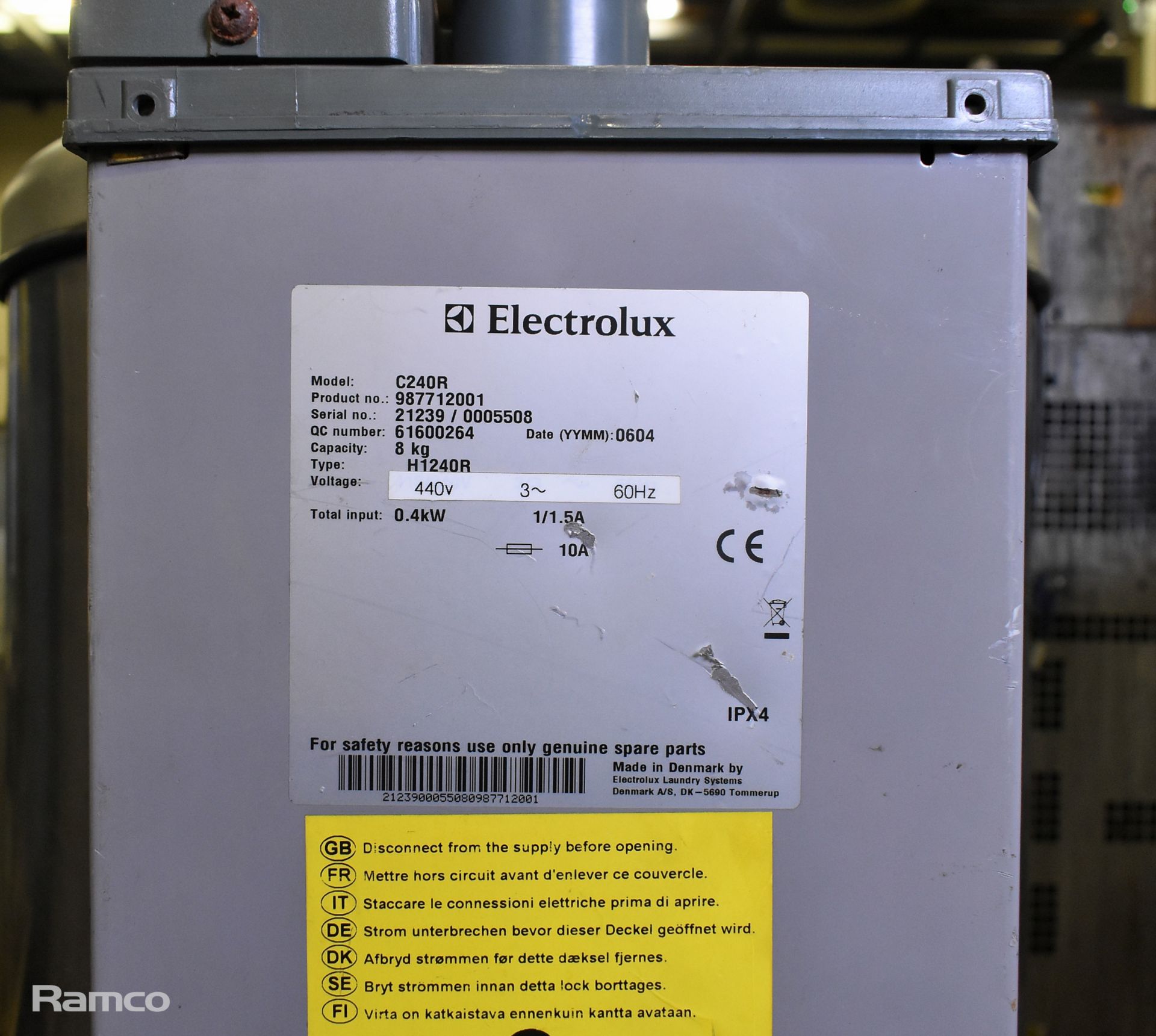 Electrolux C240R 8kg hydro extractor - W 515 x D 660 x H 910mm - MISSING BOTTOM COVER - Image 5 of 6