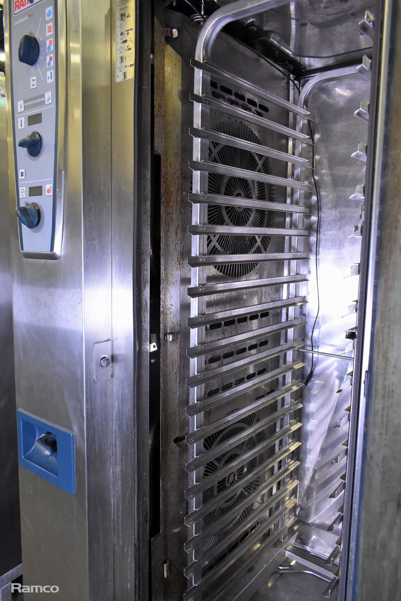 Rational CombiMaster Plus CMP 201G stainless steel 20 grid combi oven - W 880 x D 1000 x H 1850mm - Image 5 of 9