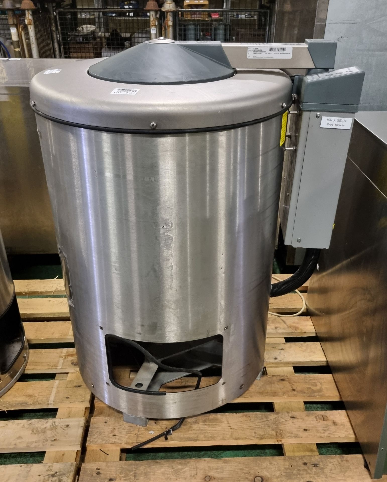 Electrolux C260R 12kg Hydro extractor spin dryer (Missing lower side cover) - 415V
