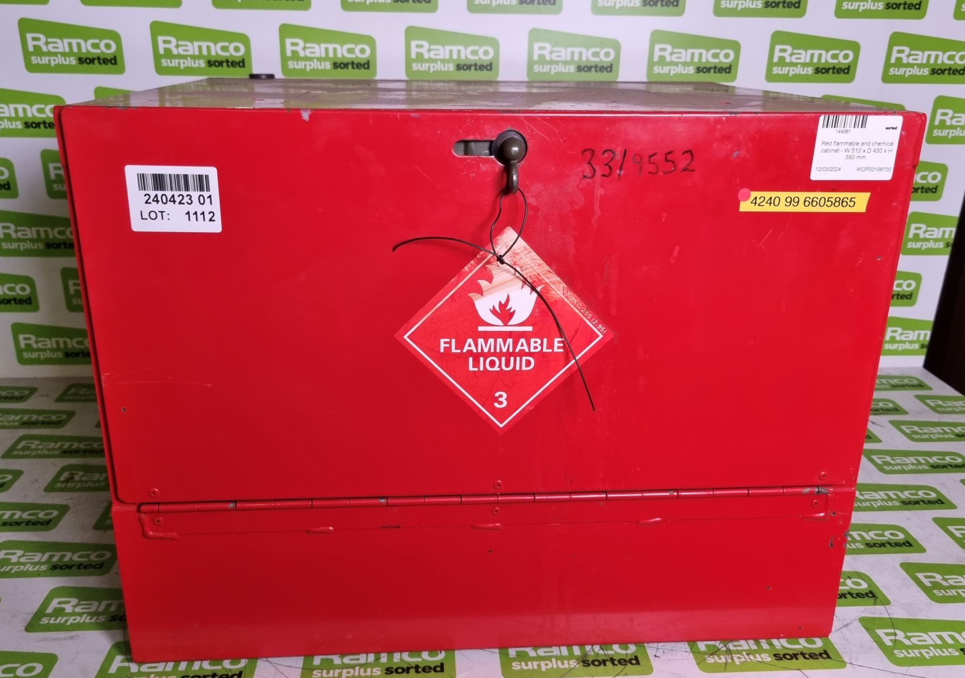 Red flammable and chemical cabinet - W 510 x D 430 x H 380 mm