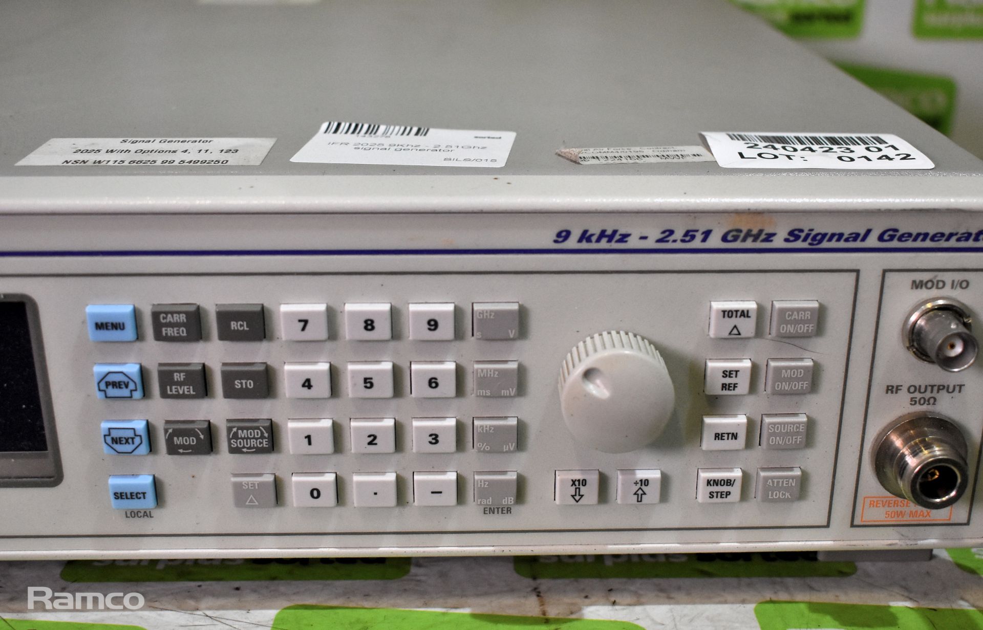 IFR 2025 9KHz - 2.51GHz signal generator - Image 2 of 4