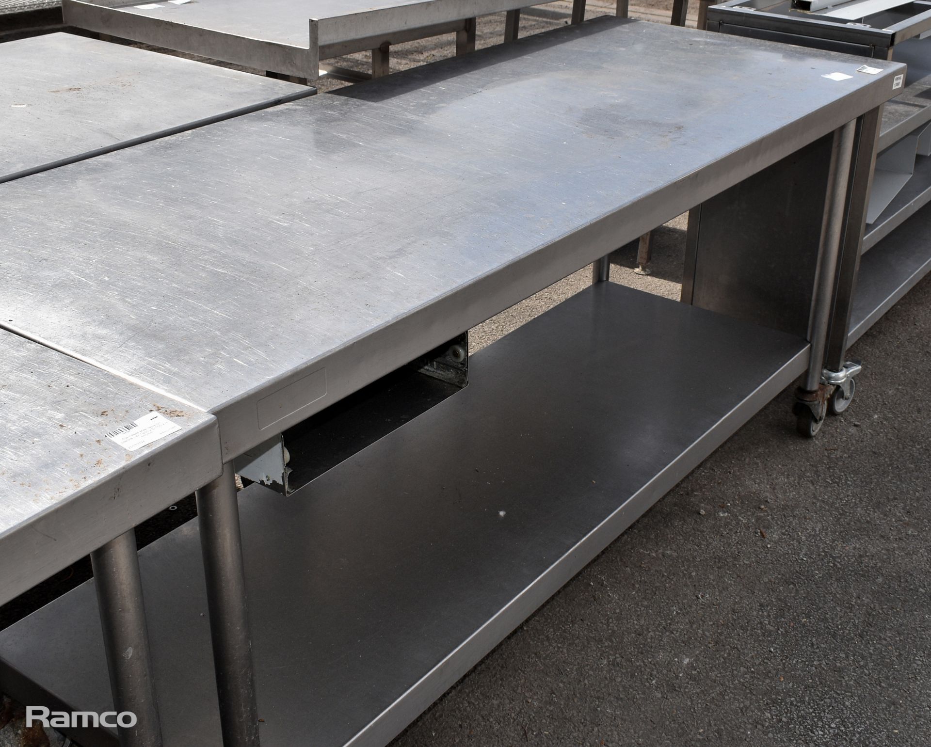 Stainless steel table on castors - W 1800 x D 700 x H 880mm - Image 3 of 3