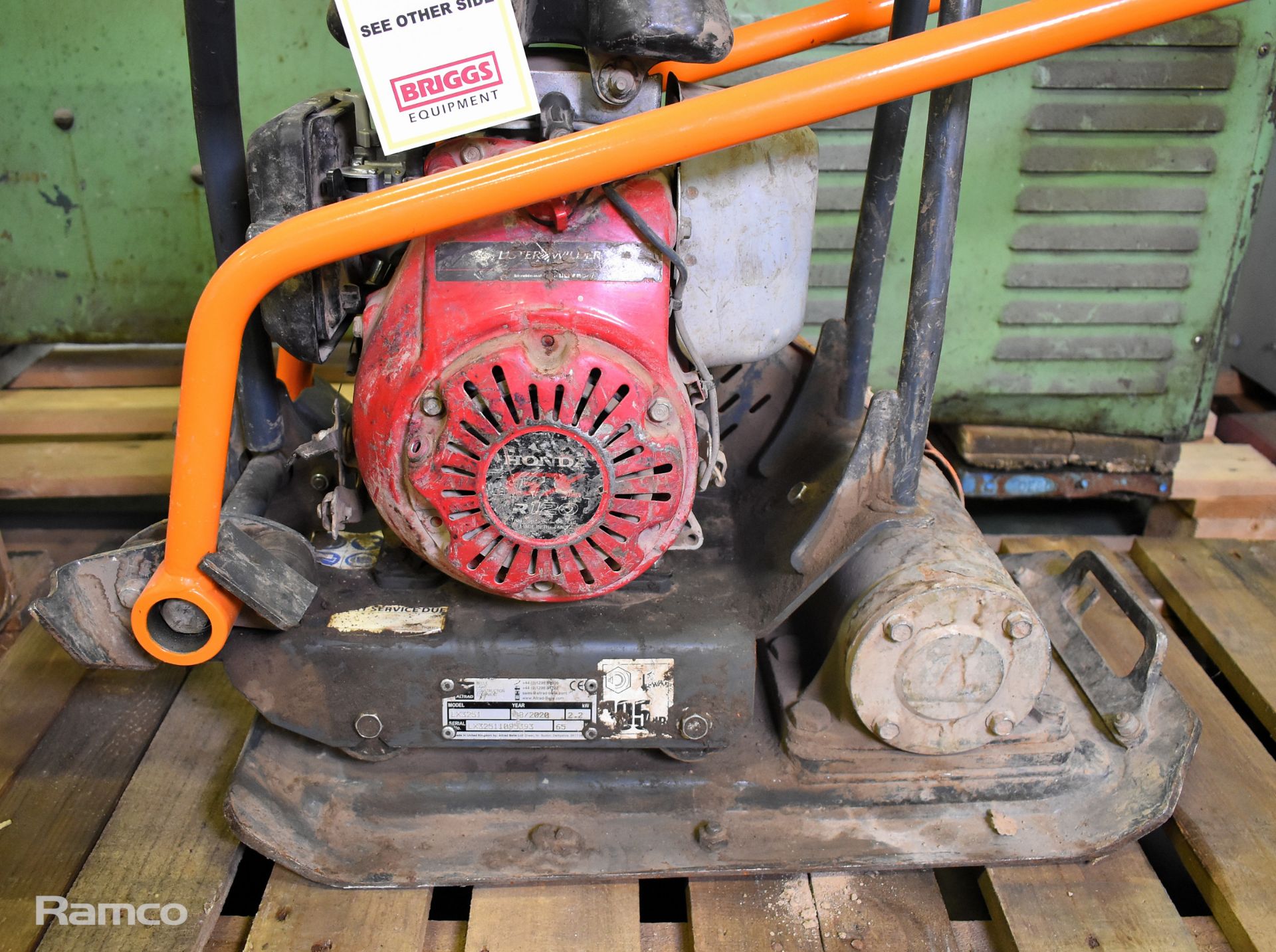 Altrad-Belle LX3251 320mm petrol plate compactor - SPARES OR REPAIRS - Bild 3 aus 6