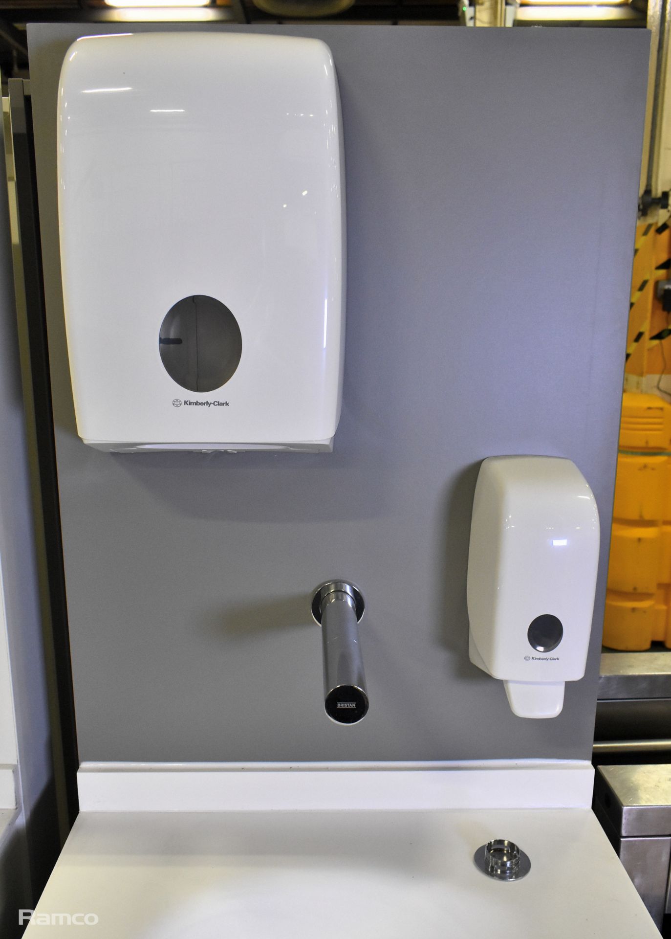 Portable hand wash station with under counter storage & Armitage Shanks mixer tap L 600 x W 680 - Image 2 of 5