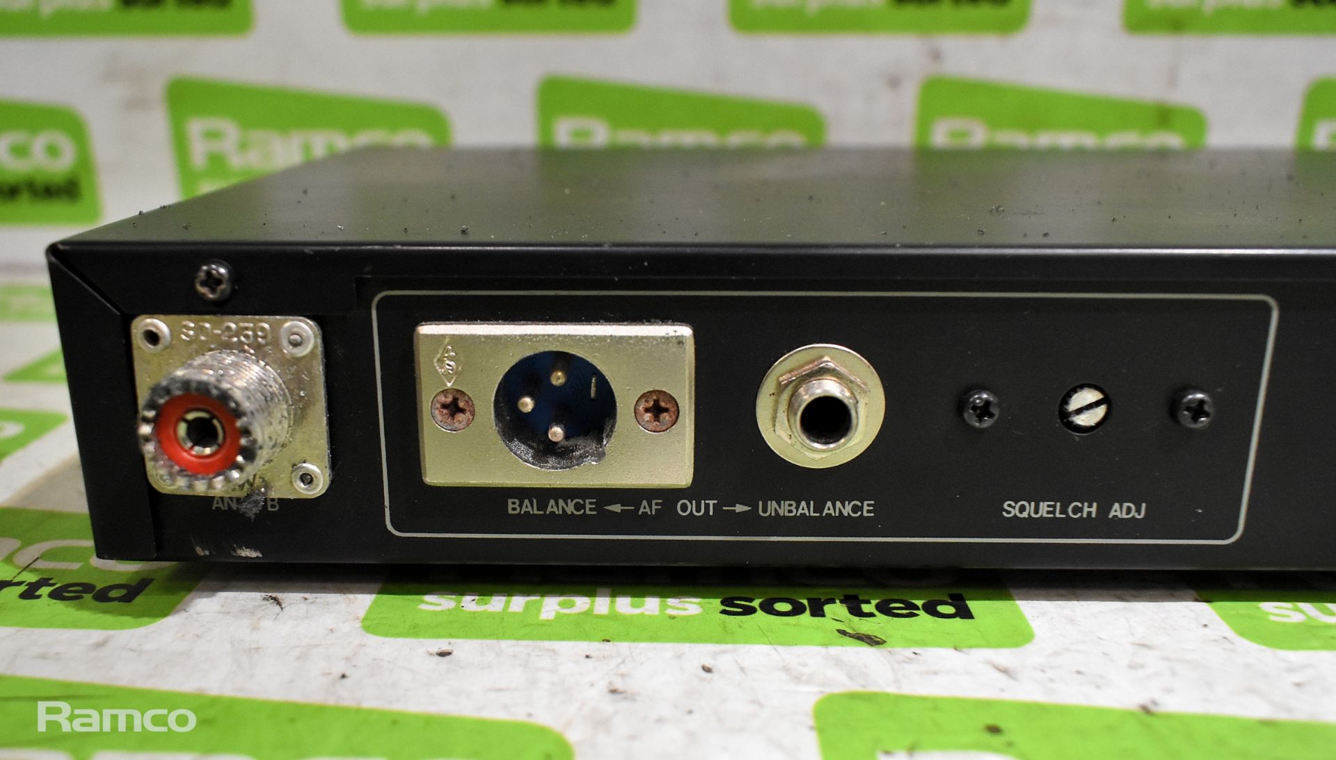 JHS DR-315 diversity wireless receiver in storage case - Bild 6 aus 9