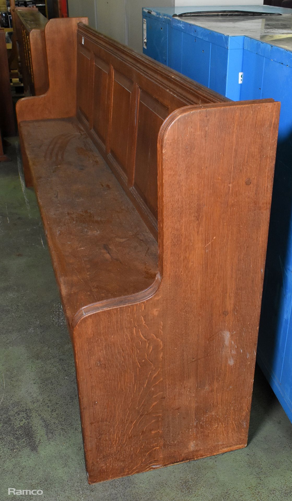 Wooden church pew - L 2500 x W 500 x H 1070mm - Image 5 of 6