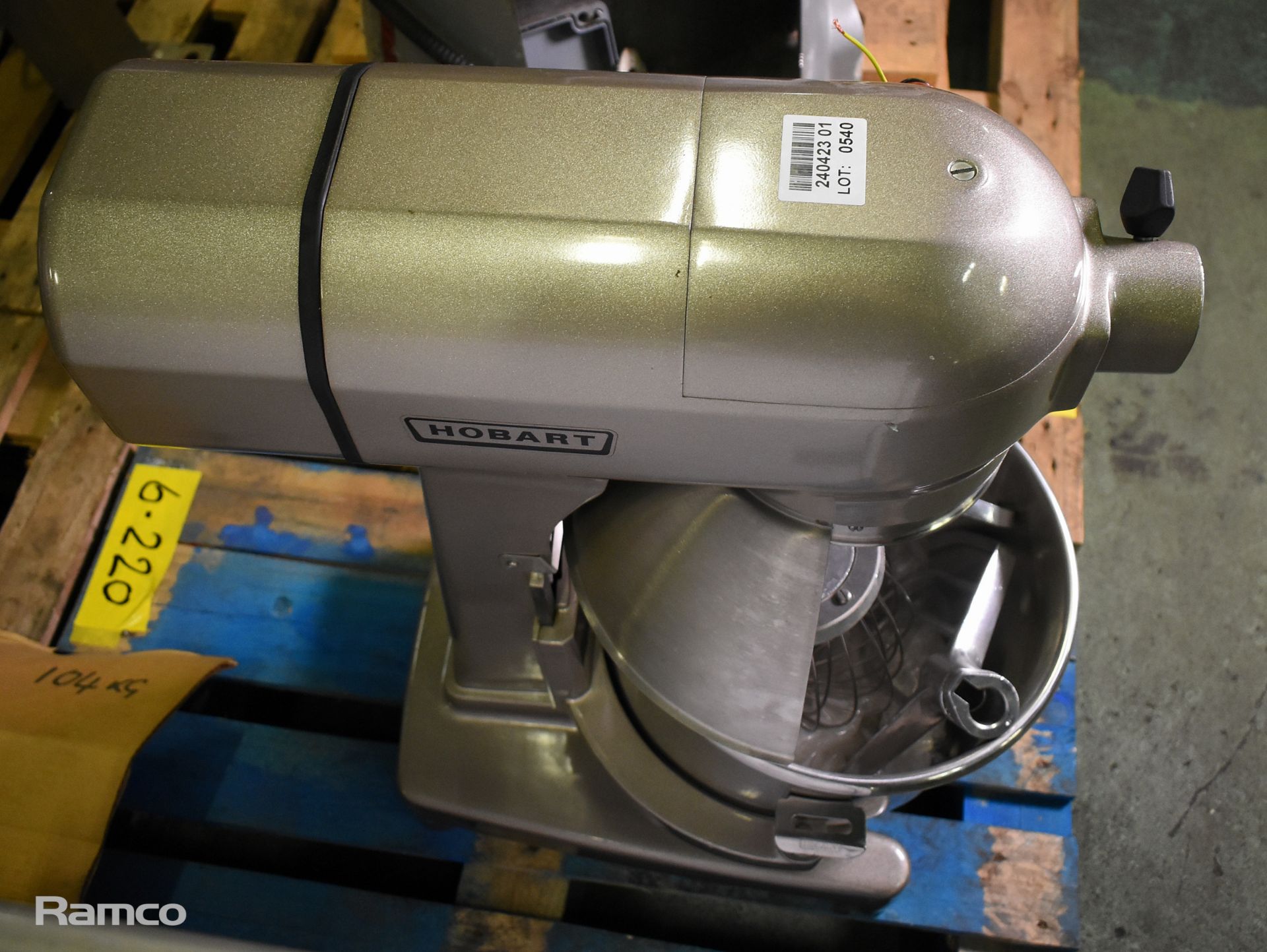 Hobart A200 20L bench mixer with bowl and accessories - W 460 x D 560 x H 780mm - Image 5 of 7