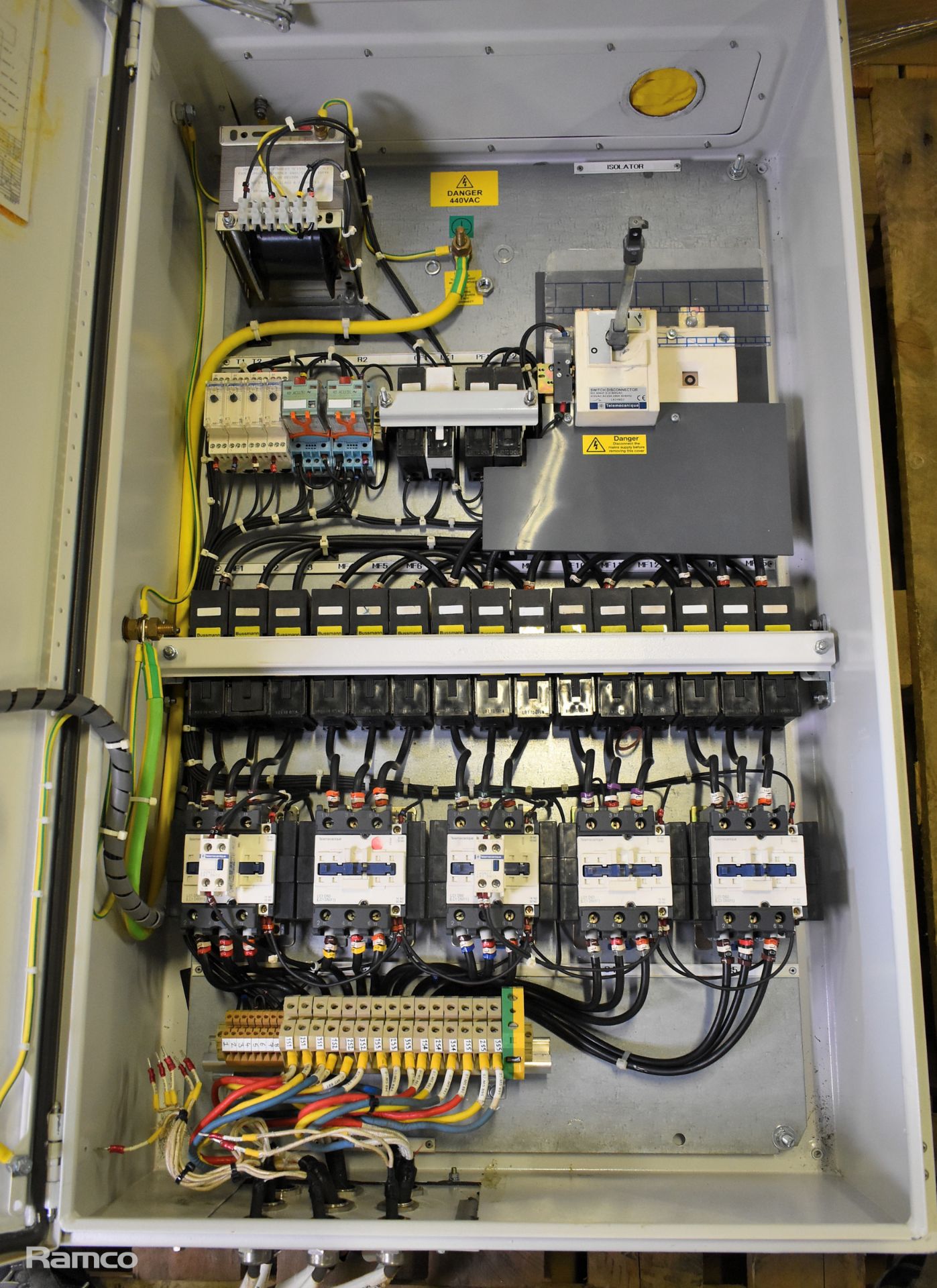 Rycroft panel control calorifier - W 630 x D 320 x H 1000mm - Image 3 of 4