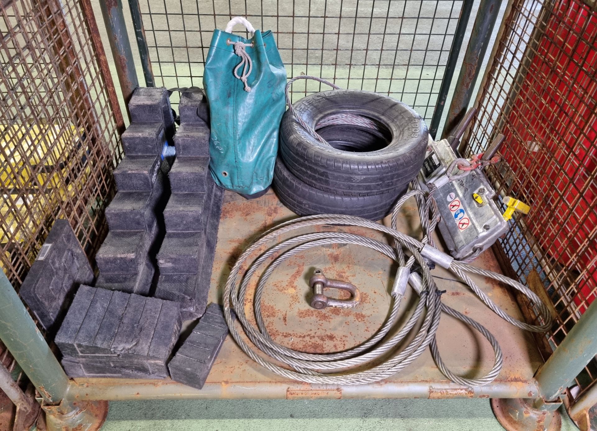 Lifting equipment - Tractel Tirfor T516 winch, wire rope slings, lifting blocks, chocks & more - Image 2 of 6