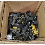 Box of Yellow 4 pin control connectors - approx 65
