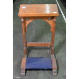 Wooden single prayer kneeler - L 530 x W 610 x H 860mm