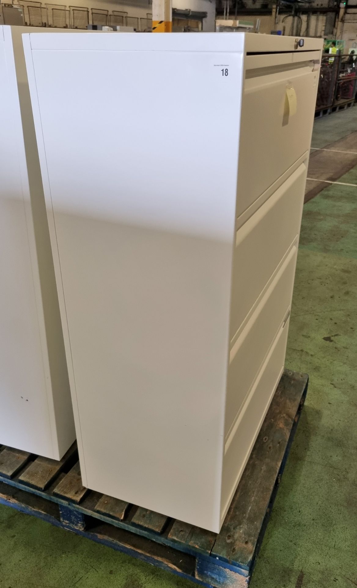 4 drawer filing cabinet - W 900 x D 480 x H 1300mm - Image 2 of 3