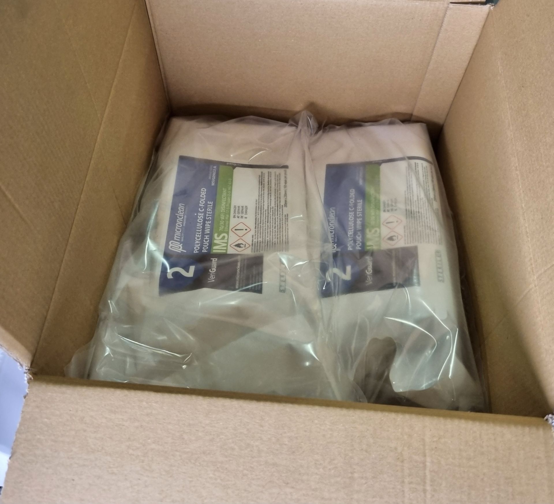 36x boxes of Micronclean Veriguard Polycellulose C-folded pouch wipe sterile - 230mm x 230mm - Image 2 of 4