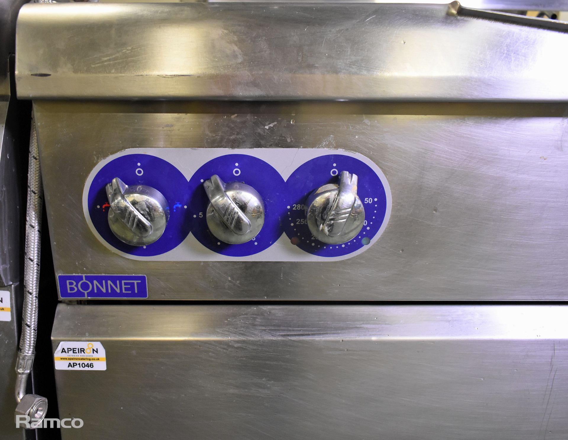 Hobart Bonnet B3A9SA50EBG-20 stainless steel 100L 240V tilting gas bratt pan - W 1000 x D 1030 - Image 3 of 5