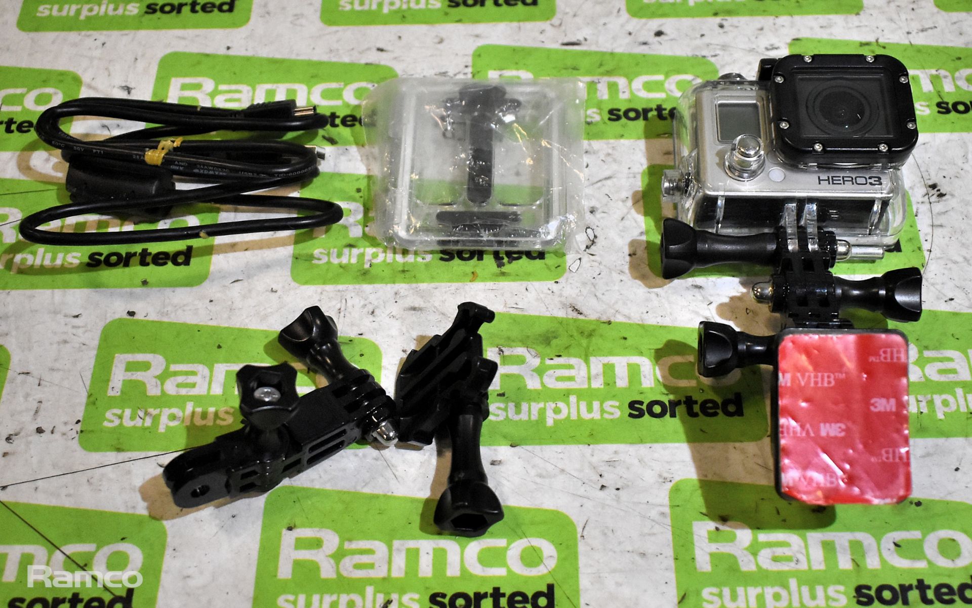 2x GoPro Hero2 cameras & 4x GoPro Hero3 cameras - see description - Image 2 of 10