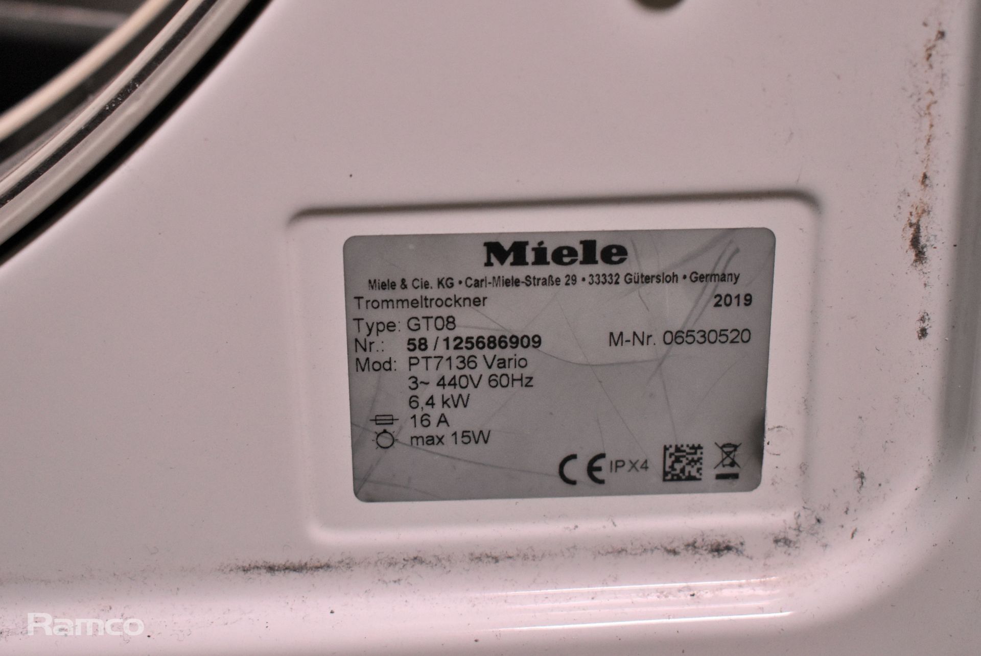 Miele Pro PT7136 Vario tumble dryer - 6.5 kg capacity - 400VAC, 3ph, 60Hz - W 590 x D 700 x H 840 mm - Image 4 of 6