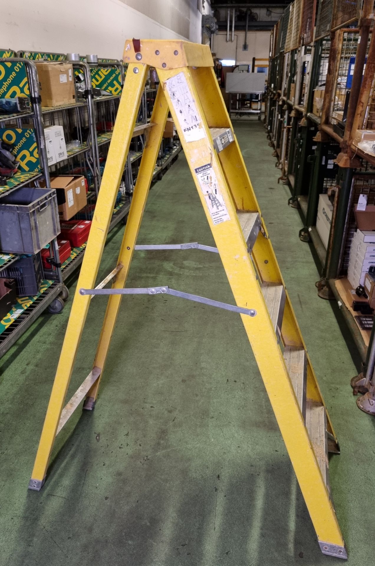 Step ladder - H 1750mm - Image 2 of 3