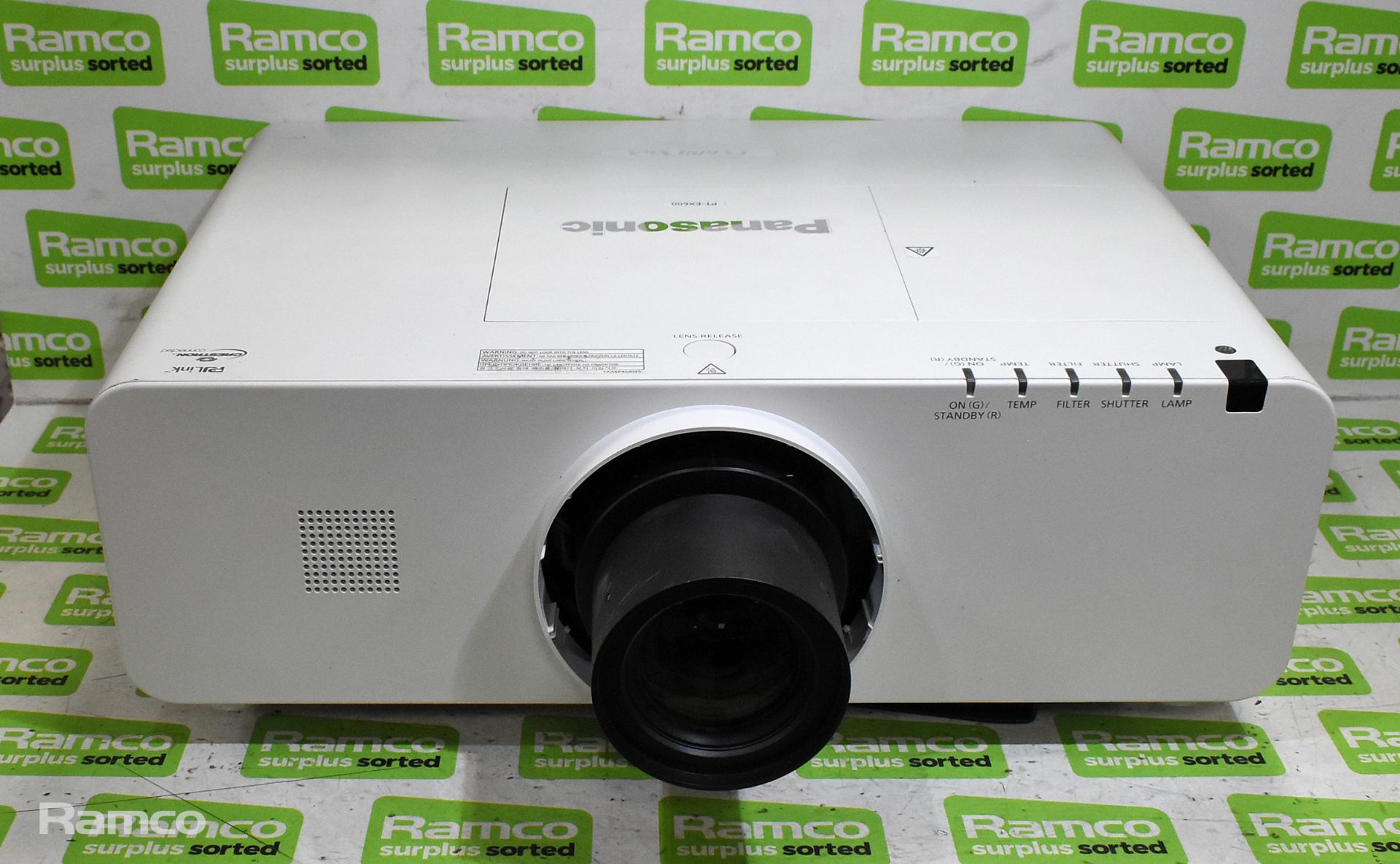 Panasonic PT-EX600 Projector, NO ZOOM or FOCUS - includes flying bracket, lead and flight case - Image 3 of 8