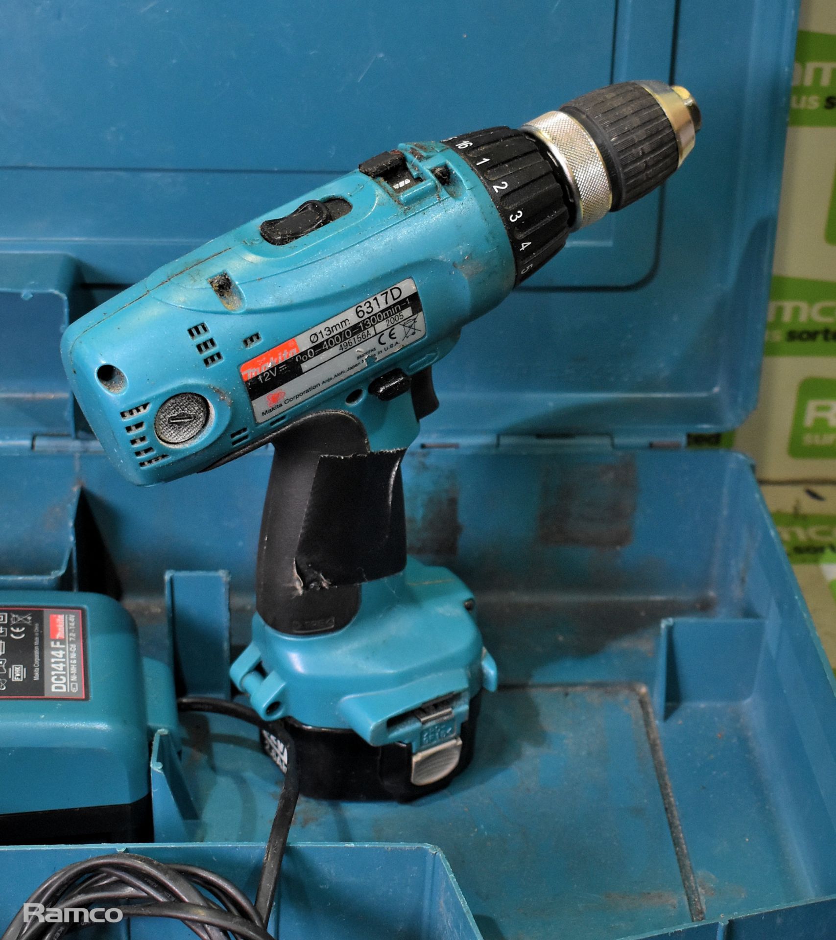 Makita 6317D cordless drill - DC1414F charger - 1x 12V battery - case - Image 3 of 5