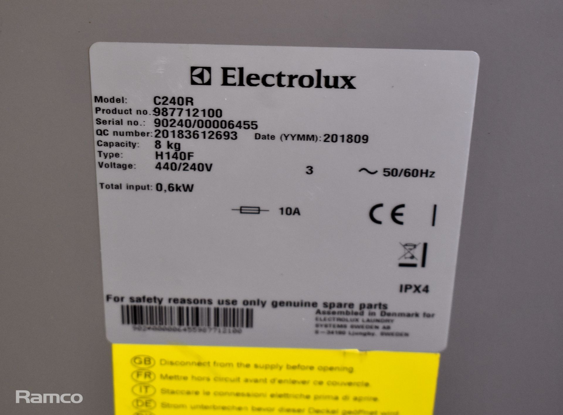 Electrolux C240R 8kg hydro extractor - W 515 x D 660 x H 910mm - MISSING BOTH BOTTOM COVERS - Image 7 of 9