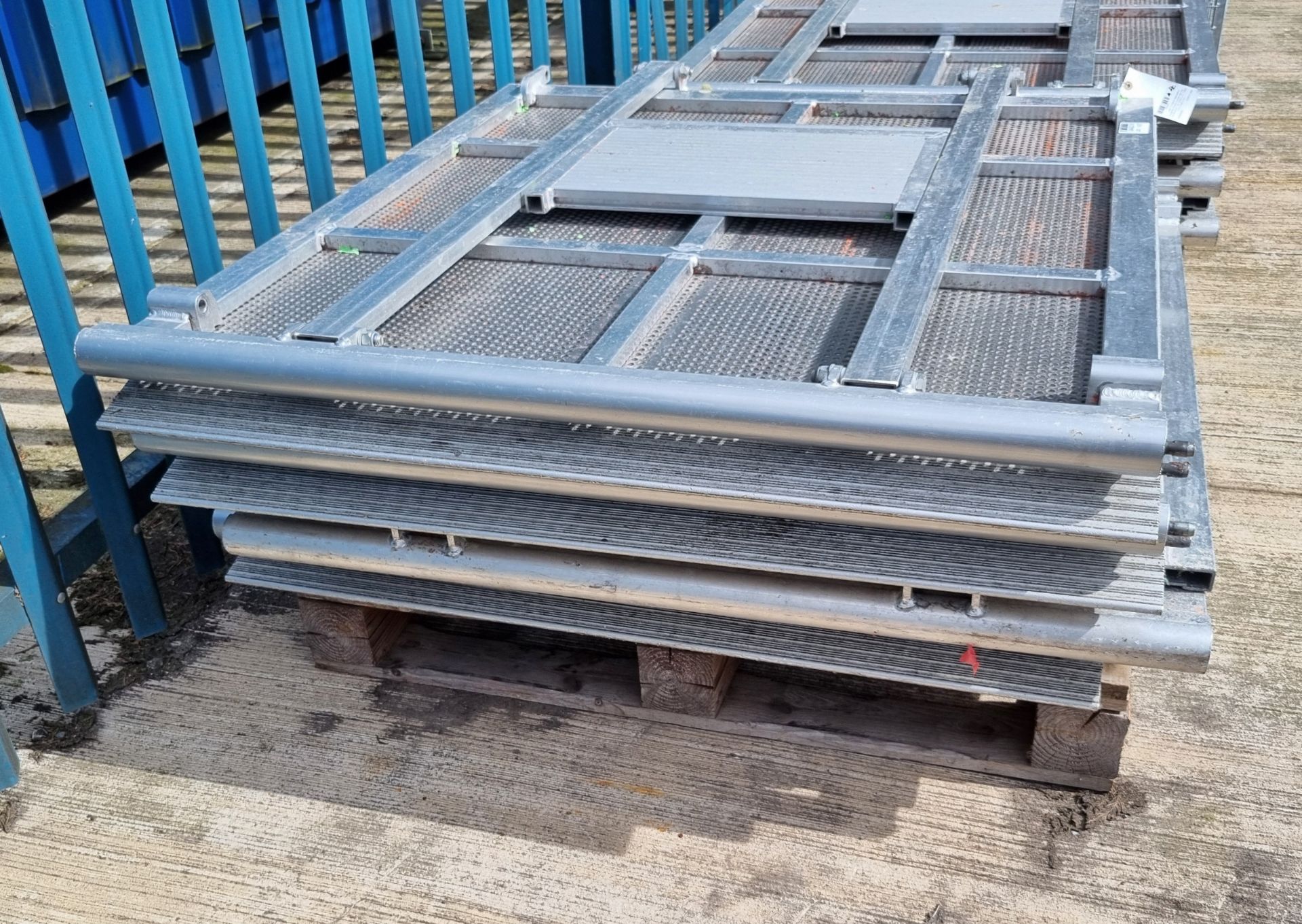 4x Litec CWB-B Standard foldable modul crowd barriers - Aluminium - W 1035 x D 1250 x H 1185 mm - Image 3 of 3