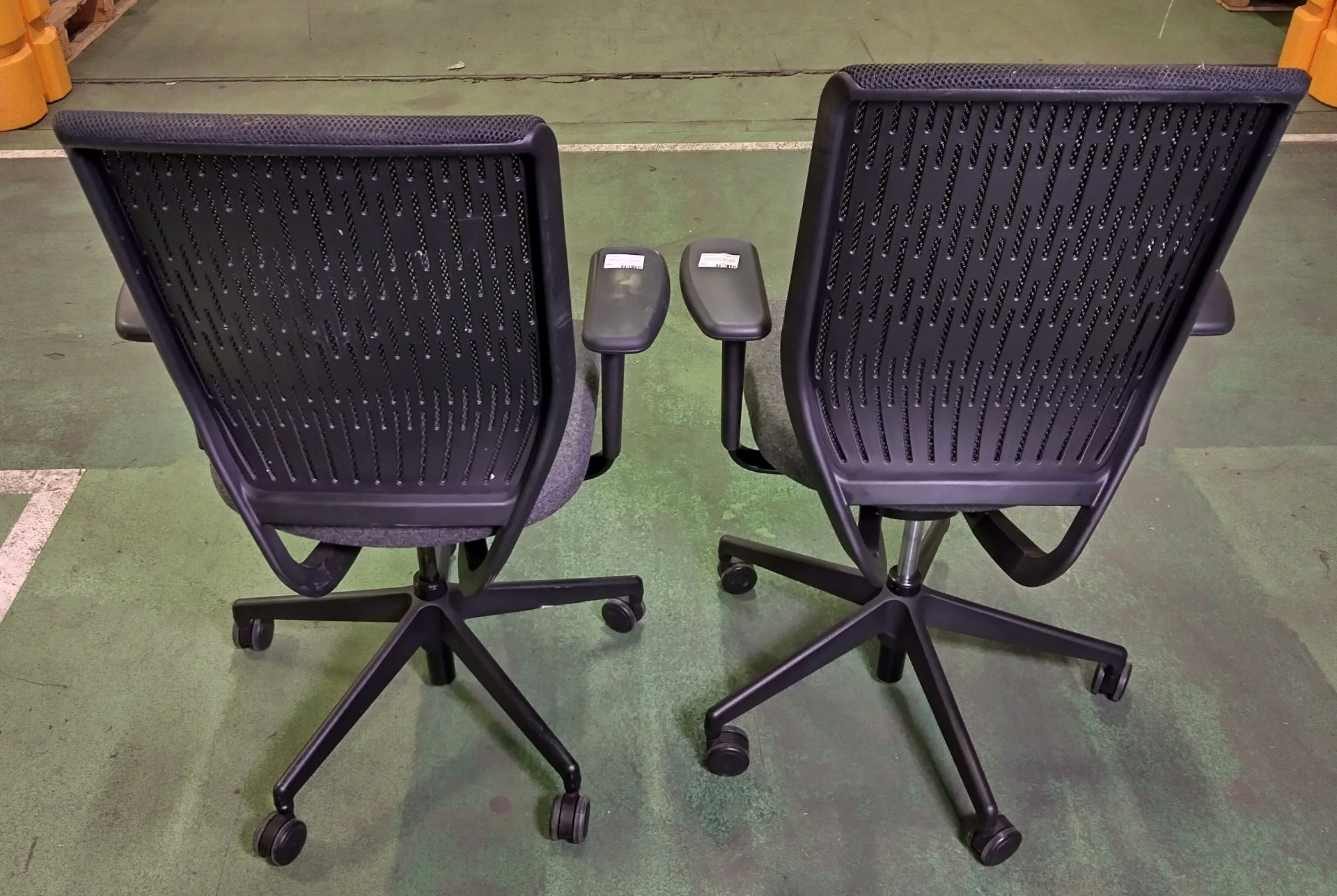 2x Evolve Senator mesh back office chairs - fully adjustable - Image 2 of 3