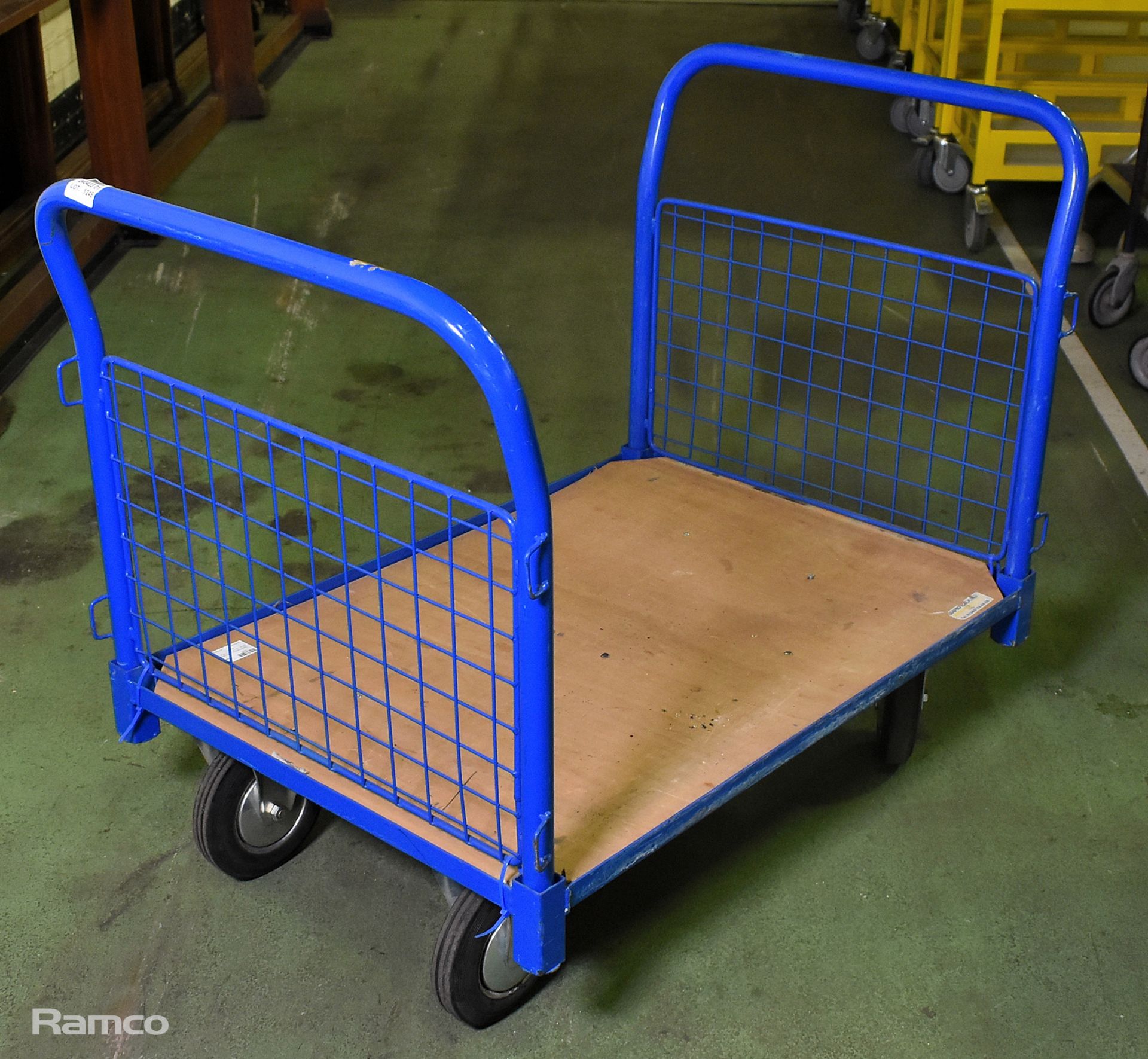 Rapid Racking small metal trolley - W 1100 x D 700 x H 890 mm - Image 2 of 3