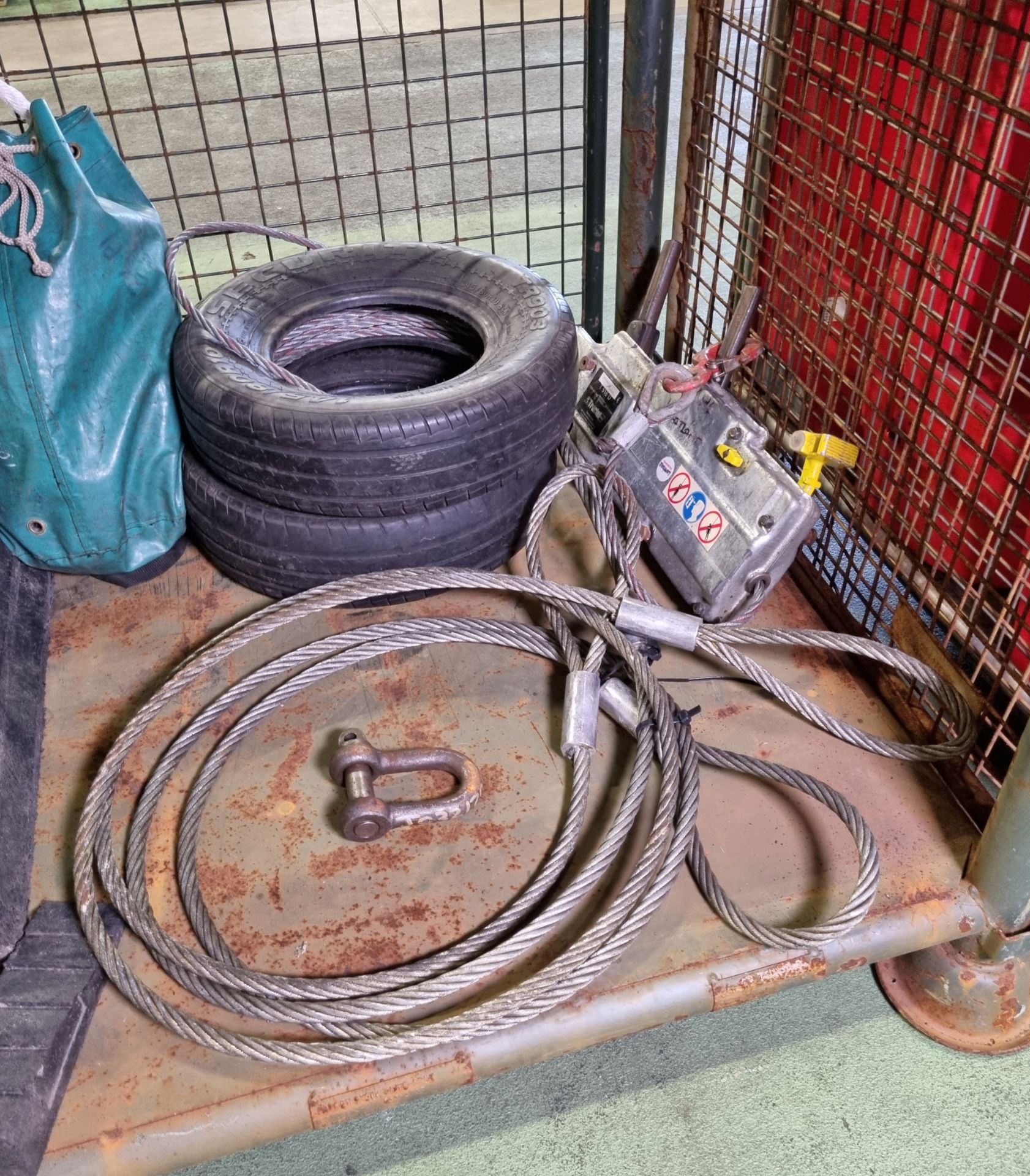 Lifting equipment - Tractel Tirfor T516 winch, wire rope slings, lifting blocks, chocks & more - Image 3 of 6