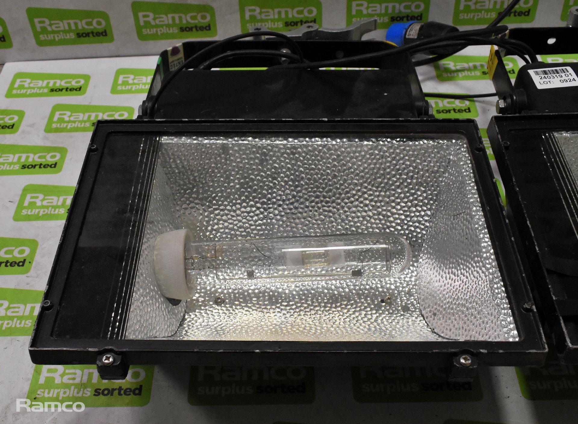 6x 400w sodium floodlights - Image 2 of 20