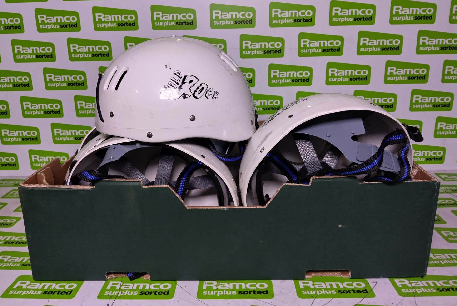 10x Wild Rock helmets - white - size: 51-62cm
