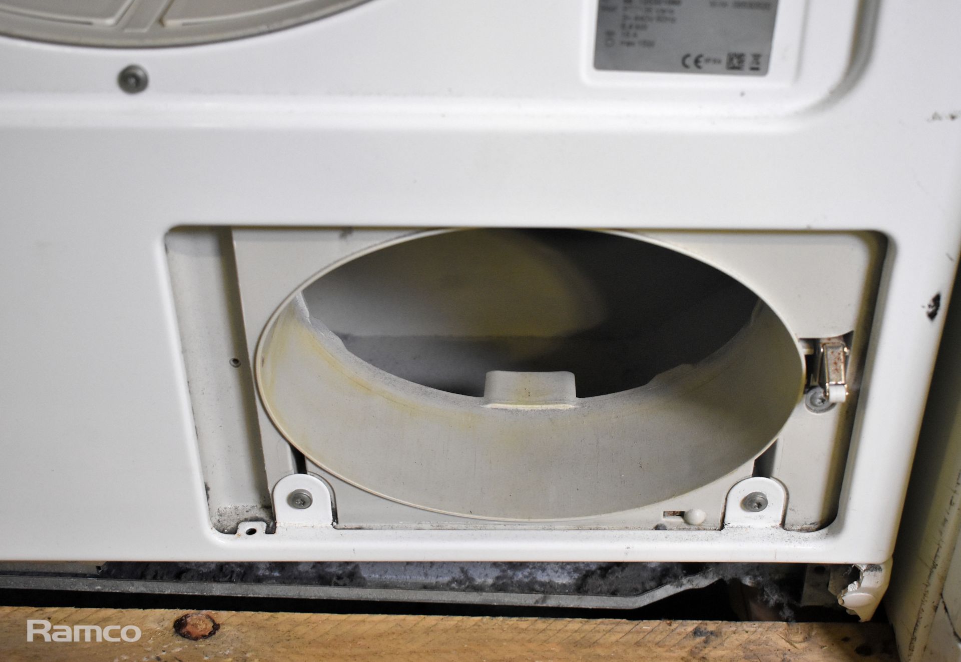 Miele PT 7136 6.5kg vented tumble dryer - W 595 x D 700 x H 850mm - MISSING FILTER COVER - Image 5 of 5