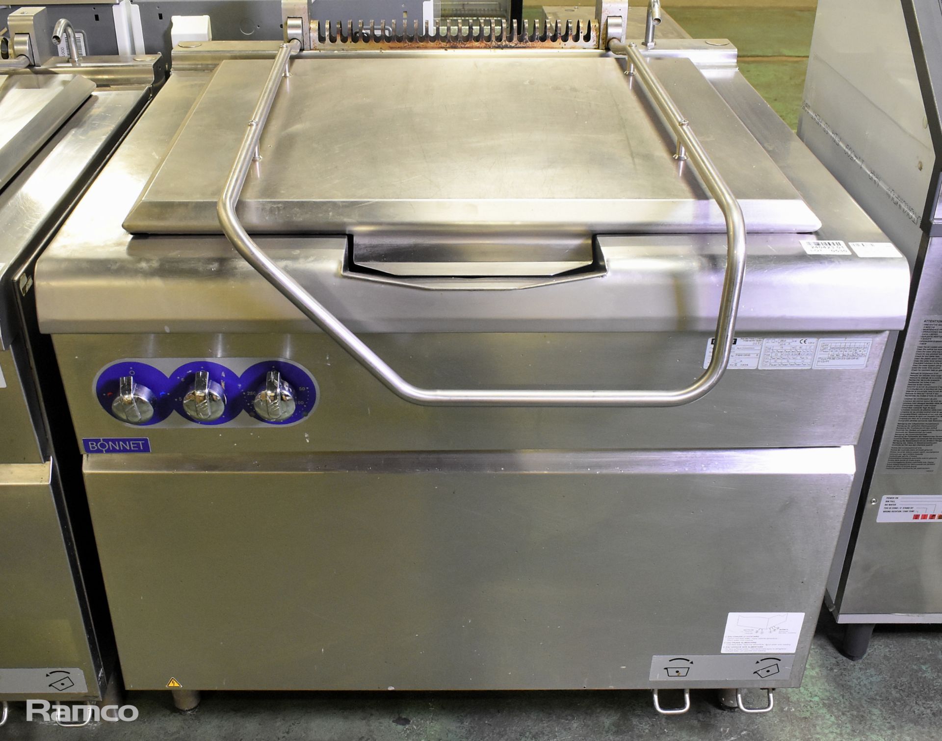 Hobart Bonnet B3A9SA50EBG-20 stainless steel 100L 240V tilting gas bratt pan - W 1000 x D 1030