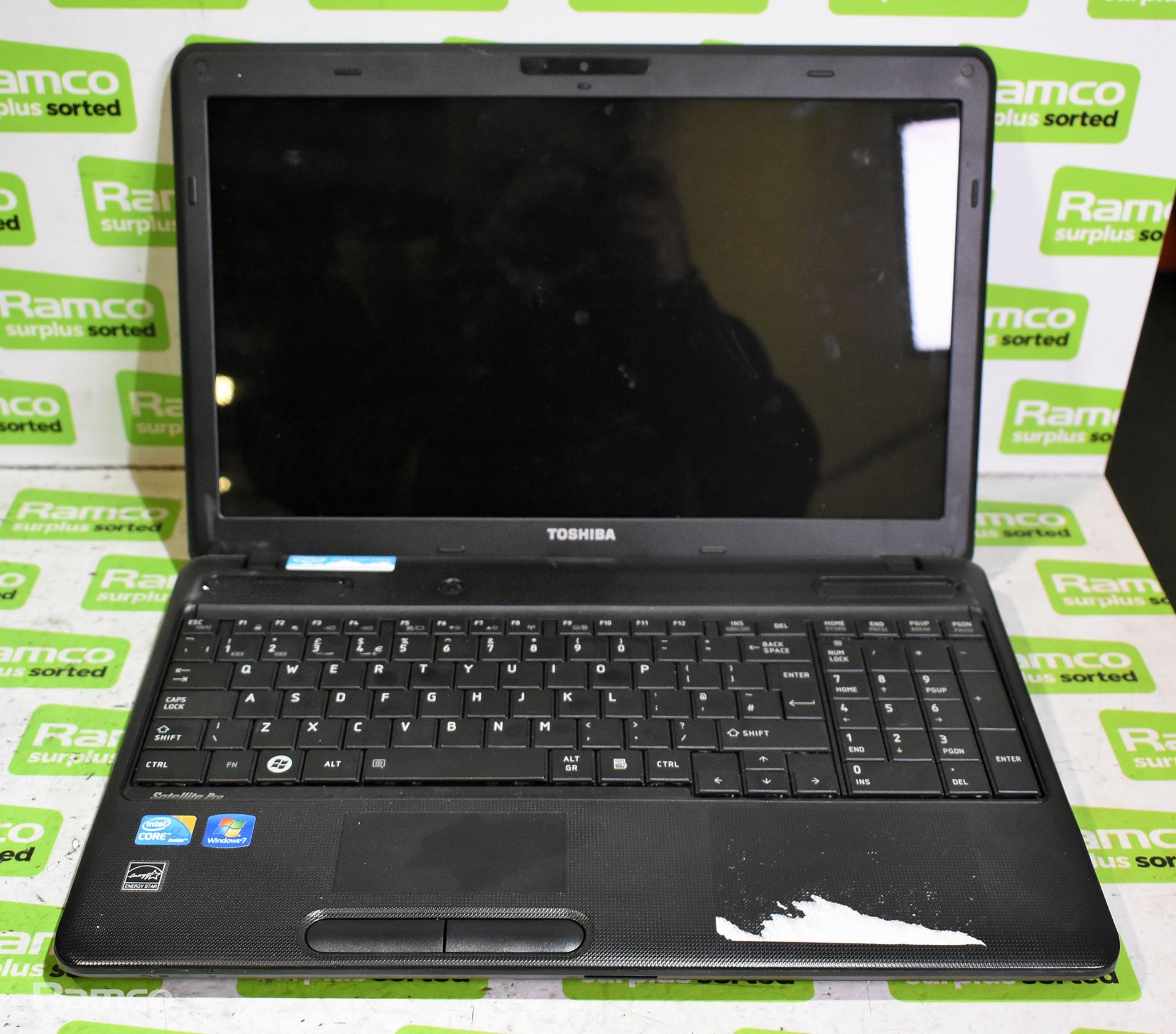 4x Toshiba laptops - NO CHARGERS - see description for details - Image 2 of 9