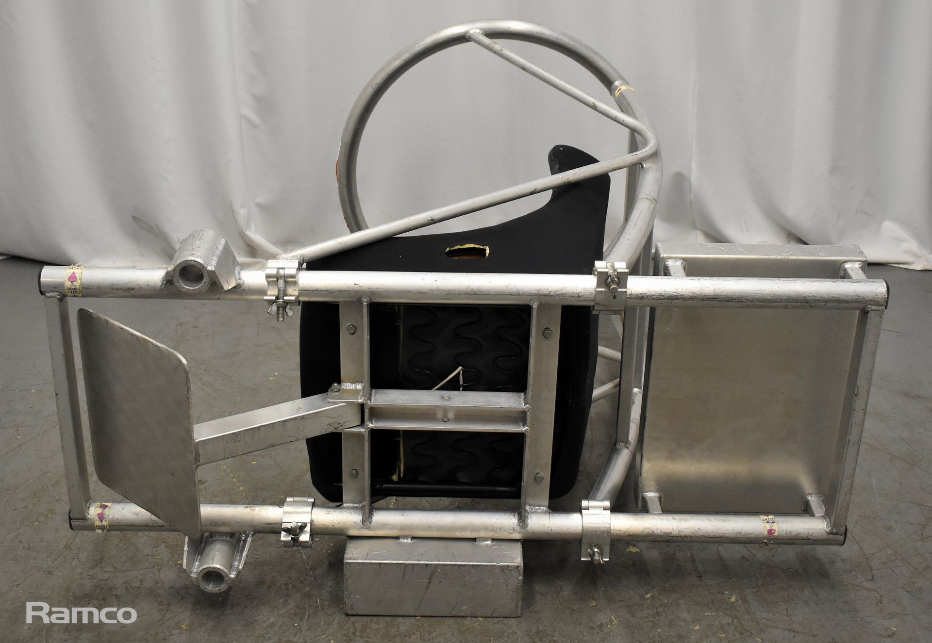 Truss Spot chair frame and bucket seat - Image 9 of 9