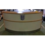 Large curved wooden reception desk - L 226 x W 82 x H 113 (Highest point)