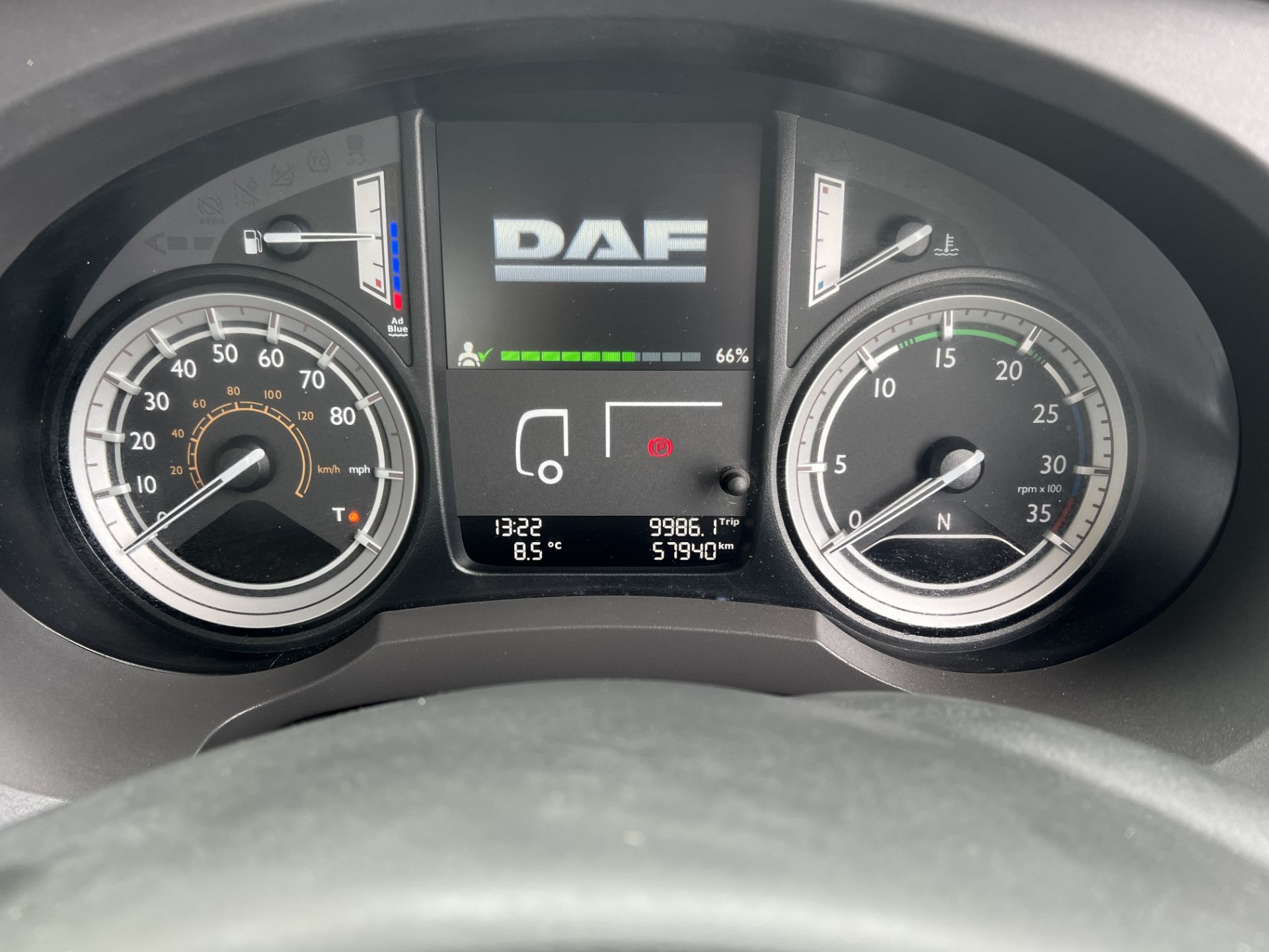 DAF LF Euro 6 refuse wagon - 2016, Diesel, 4500cc - 36,002 miles - MOT until 31 May, keys & V5 - Image 7 of 24