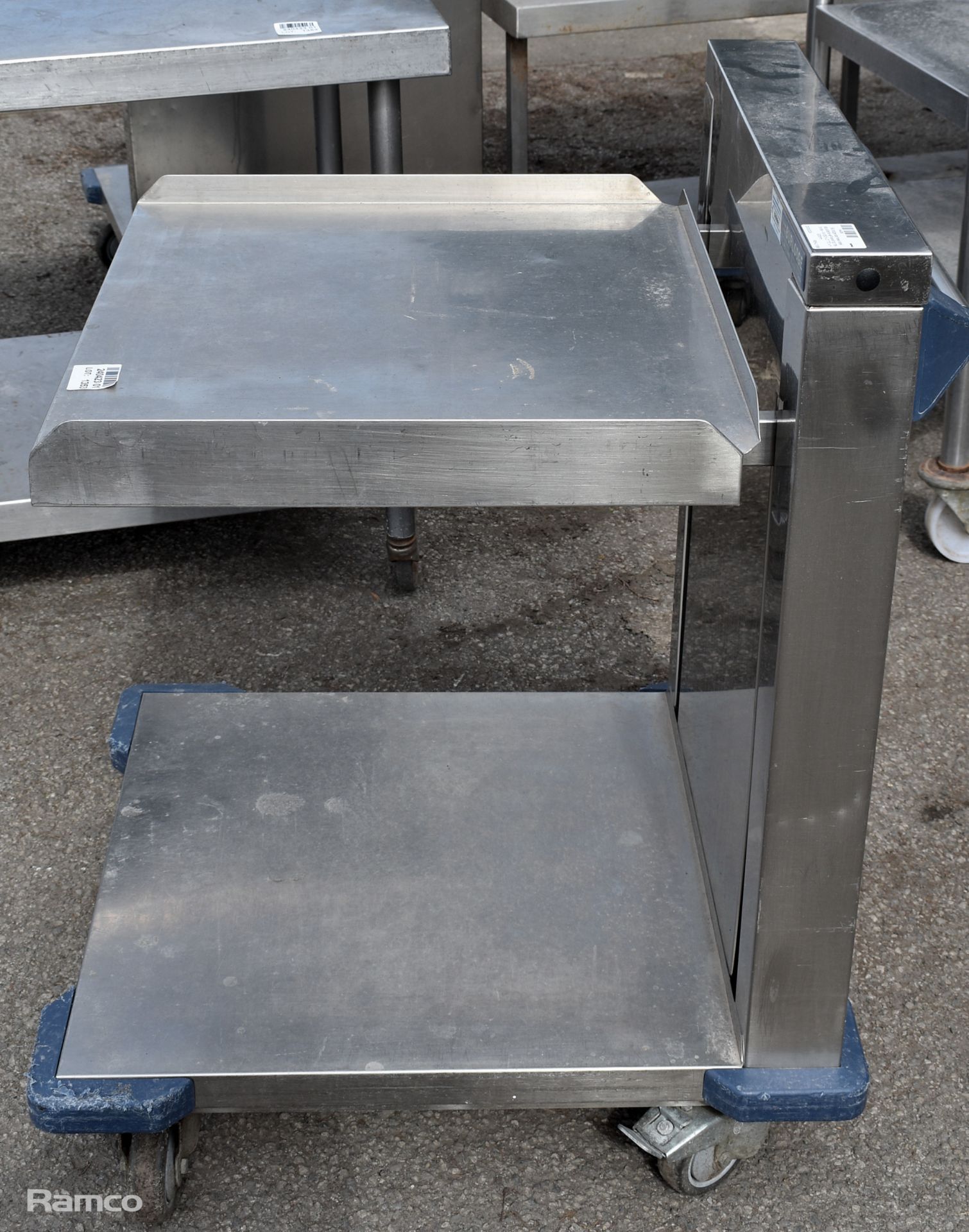 Burlodge stainless steel adjustable self-levelling tray trolley - W 650 x D 770 x H 935mm - Image 4 of 4