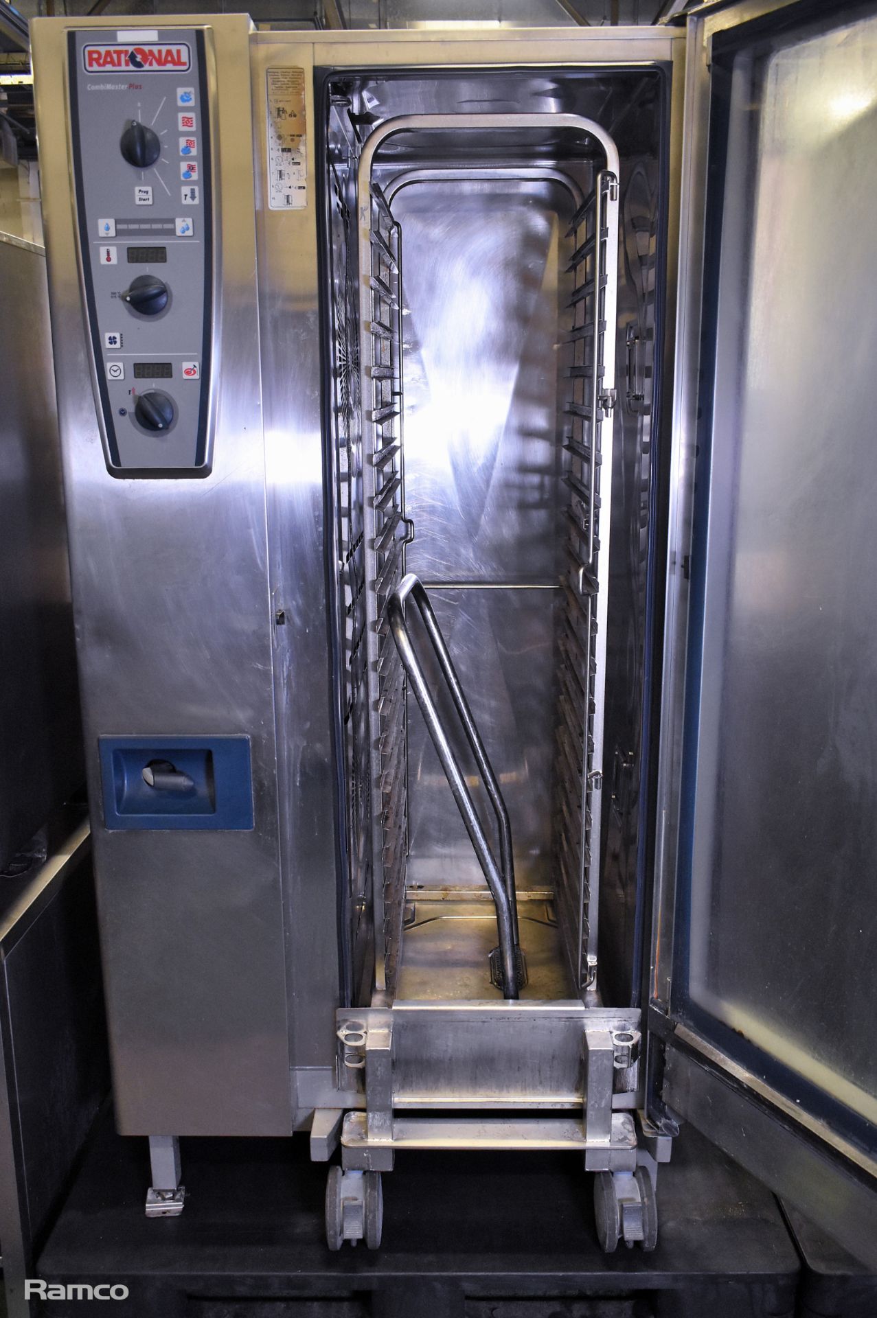 Rational CombiMaster Plus CMP 201G stainless steel 20 grid combi oven - W 880 x D 1000 x H 1850mm - Image 3 of 8